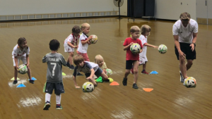 +++ Fußballkindergarten ab 15.09. in der Turnhalle Junkersdorf +++ +++ Fußballkindergarten ab 15.09. in der Turnhalle Junkersdorf +++