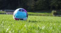 +++ Spielbetrieb auf Verbands- und Kreisebene ruht bis Ende des Jahres +++ csm Ball Derbystar Maske Einweg 4 2600x1400 gespiegelt b6f12f5b3a