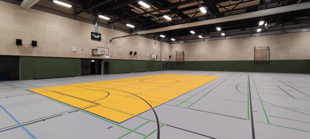 Volleyballerinnen und Volleyballer mit gelungenem Trainingsauftakt in der sanierten Dreifachhalle des Georg-Büchner-Gymnasiums
